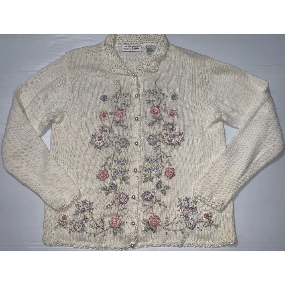 Carolyn Taylor Cardigan Women PL Ivory Floral Cottagecore Embroidered Pearl